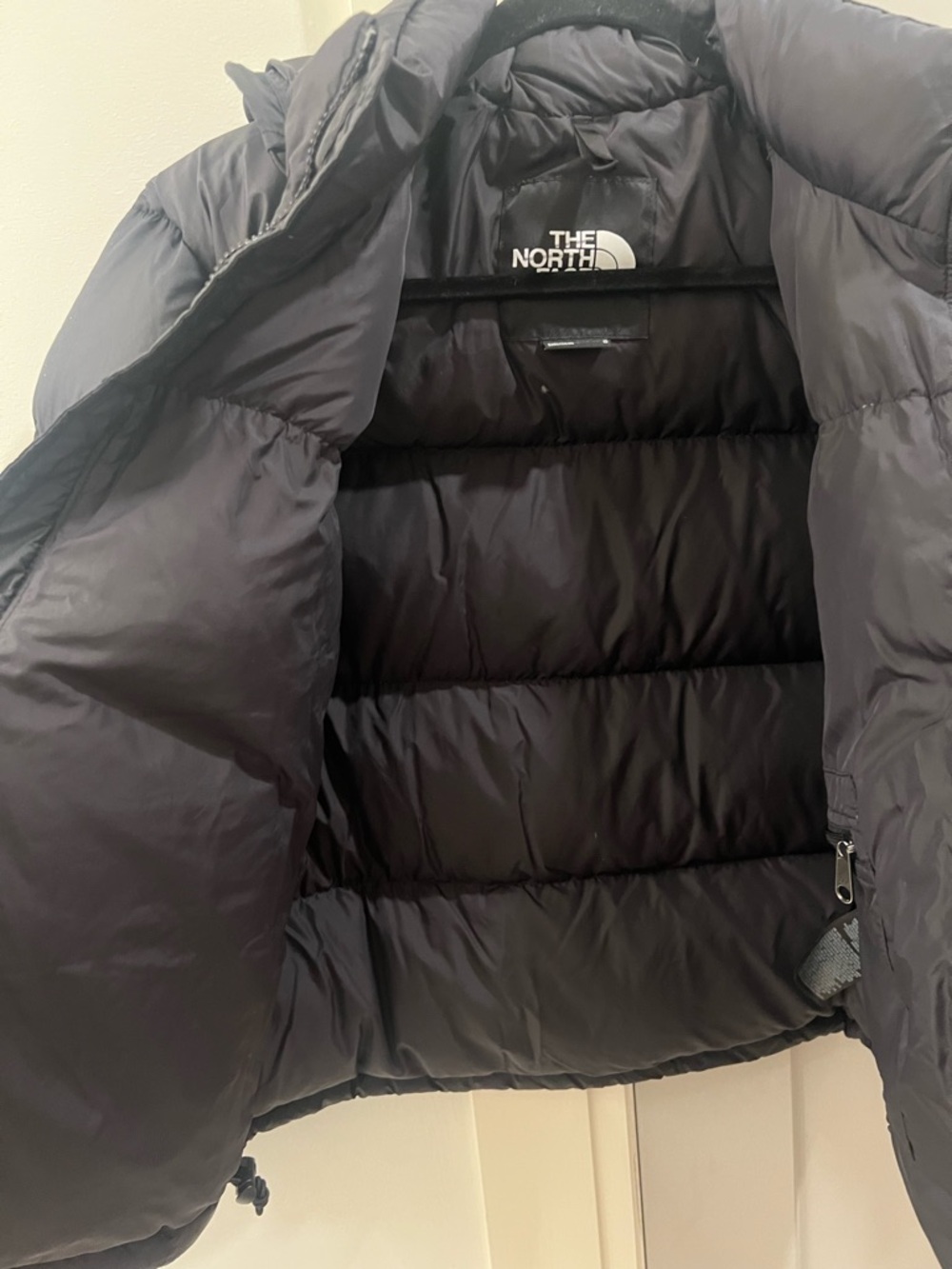 The North Face Black Women's Puffer Jacket - Picture 7 of 9